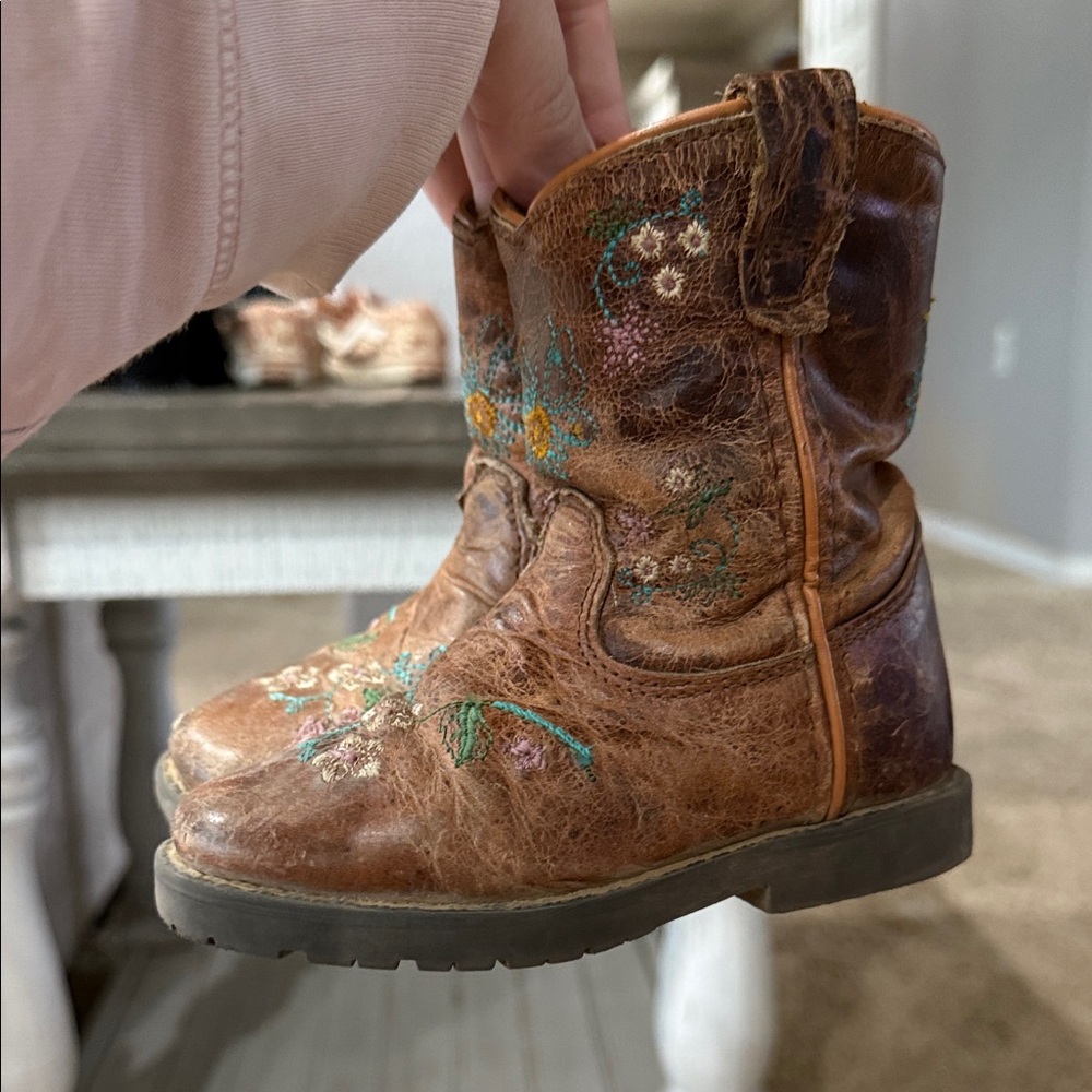 Shyanne Brown Kids Boots with Floral Embroidery